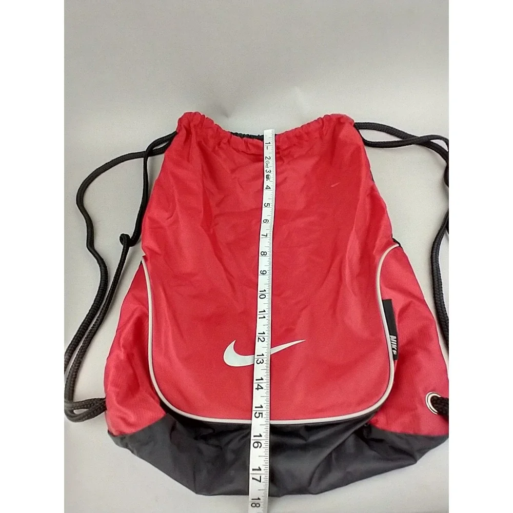 Nike 18